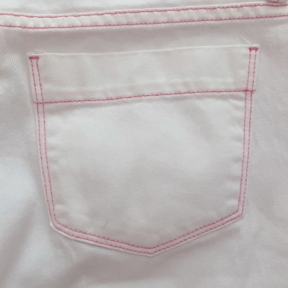 L.L. Bean White Jeans: Pink Stitching accents, Ribbon belt, Bootcut & Wider Leg - Picture 8 of 12